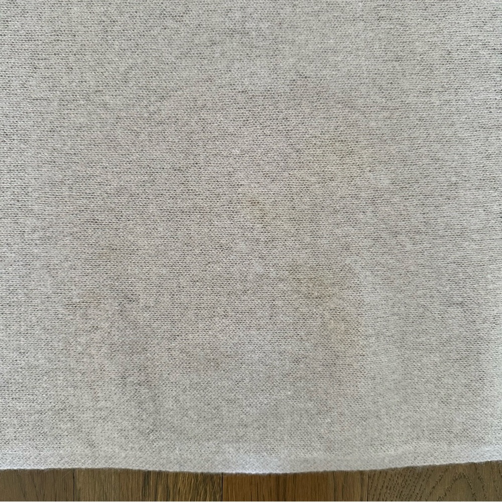White + Warren 100% Cashmere Travel Wrap Scarf in Pale Lavender 81" x 36" - Picture 8 of 8